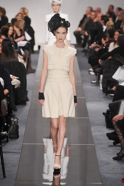 Look 8